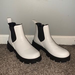 True Craft Chelsea Joyrider ankle boots 8M